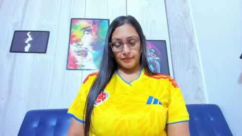 Snapshot of miss_bobbies chatting on June 2026 07:52:02 PM Naty online show from June 2026 07:52:02 PM