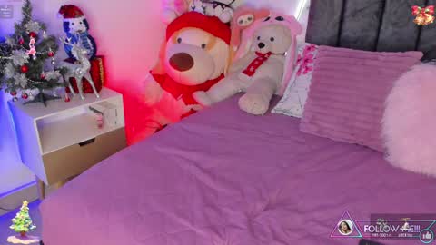 Snapshot of miss_brunette_ chatting on December 2024 06:10:01 AM lucy 3 online show from December 2024 06:10:01 AM