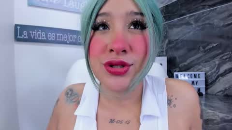 Danika online show from November 2025 11:01:02 AM