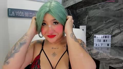 Danika online show from December 2025 11:08:01 AM