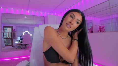 miss_diamond__ online show from April 2026 07:28:01 AM