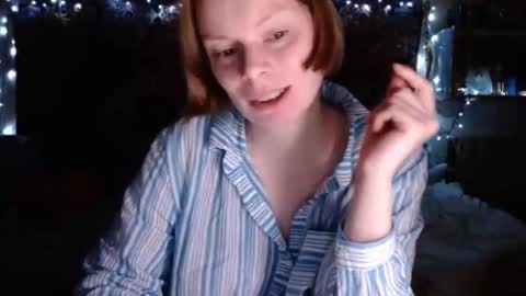 Snapshot of miss_elistia_ chatting on December 2024 03:17:01 PM Elis online show from December 2024 03:17:01 PM