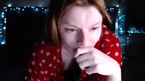 Snapshot of miss_elistia_ chatting on December 2024 03:12:02 PM Elis online show from December 2024 03:12:02 PM