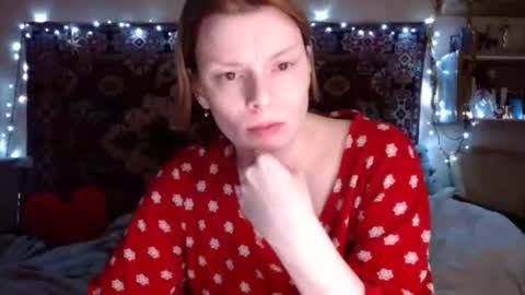 Snapshot of miss_elistia_ chatting on December 2024 01:21:02 PM Elis online show from December 2024 01:21:02 PM