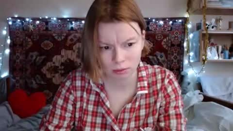 Snapshot of miss_elistia_ chatting on January 2025 12:09:02 PM Elis online show from January 2025 12:09:02 PM
