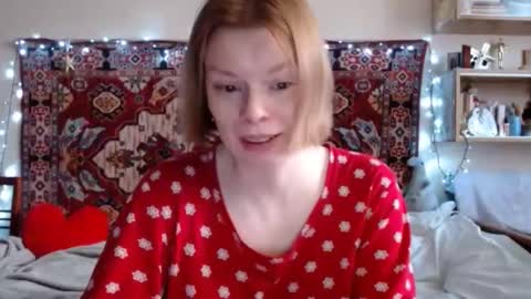 Snapshot of miss_elistia_ chatting on January 2025 12:07:01 PM Elis online show from January 2025 12:07:01 PM