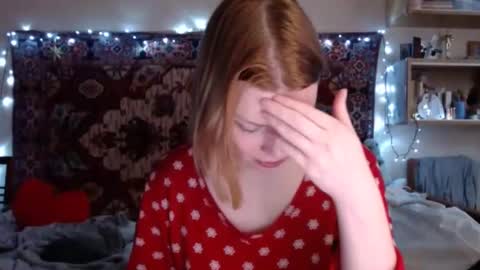 Snapshot of miss_elistia_ chatting on January 2025 12:20:02 PM Elis online show from January 2025 12:20:02 PM
