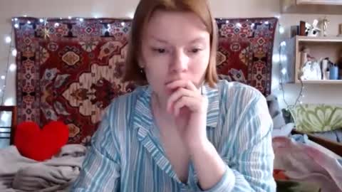 Snapshot of miss_elistia_ chatting on February 2025 12:12:01 PM Elis online show from February 2025 12:12:01 PM