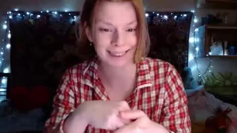 Snapshot of miss_elistia_ chatting on March 2025 03:31:01 PM Elis online show from March 2025 03:31:01 PM