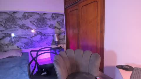 Snapshot of miss_emilystar chatting on June 2026 12:09:02 PM miss_emilystar online show from June 2026 12:09:02 PM