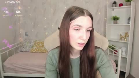 Snapshot of miss_eva__ chatting on September 2025 12:11:01 AM Eva online show from September 2025 12:11:01 AM