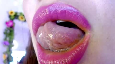 Snapshot of miss_evoleth2 chatting on February 2025 04:00:02 AM Miss Evoleth online show from February 2025 04:00:02 AM