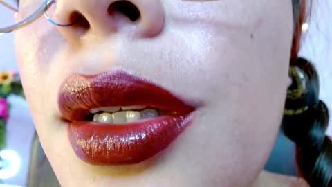 Snapshot of miss_evoleth2 chatting on February 2025 09:20:02 AM Miss Evoleth online show from February 2025 09:20:02 AM