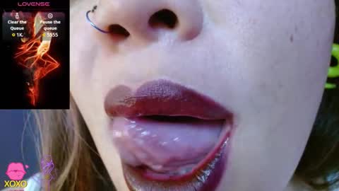 Snapshot of miss_evoleth2 chatting on October 2025 09:28:02 AM Miss Evoleth online show from October 2025 09:28:02 AM