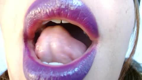 Snapshot of miss_evoleth2 chatting on November 2025 02:38:02 PM Miss Evoleth online show from November 2025 02:38:02 PM