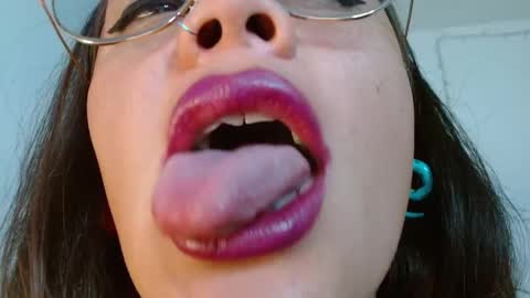 Snapshot of miss_evoleth2 chatting on November 2025 07:07:01 AM Miss Evoleth online show from November 2025 07:07:01 AM