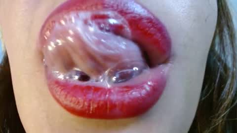 Snapshot of miss_evoleth2 chatting on November 2025 07:12:01 PM Miss Evoleth online show from November 2025 07:12:01 PM