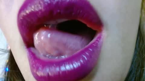 Snapshot of miss_evoleth2 chatting on November 2025 08:50:02 AM Miss Evoleth online show from November 2025 08:50:02 AM