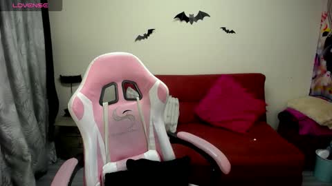 miss_foxxy_ online show from October 2025 04:49:01 AM