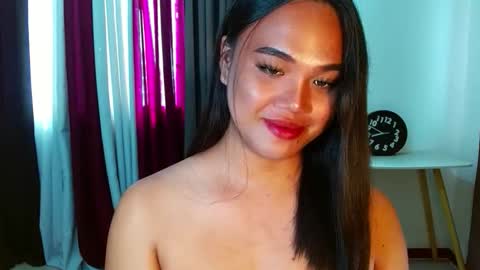 Lara online show from October 2025 12:05:02 AM