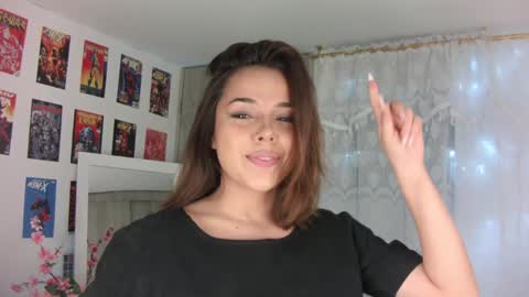 Snapshot of miss_galaxxia chatting on December 2024 01:07:01 AM  Elisabeth  IG galax xxia       online show from December 2024 01:07:01 AM