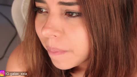 Snapshot of miss_galaxxia chatting on December 2024 06:41:01 AM  Elisabeth  IG galax xxia       online show from December 2024 06:41:01 AM