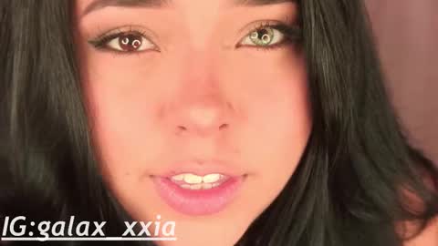 Snapshot of miss_galaxxia chatting on October 2025 08:10:01 PM  Elisabeth  IG galax xxia       online show from October 2025 08:10:01 PM