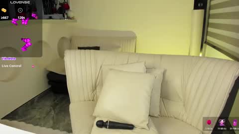 insta    online show from February 2025 01:43:02 AM