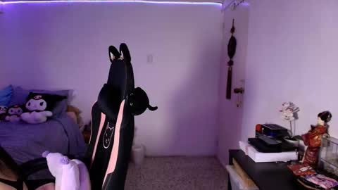 Asami  online show from December 2025 06:18:01 AM