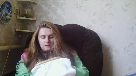 Snapshot of miss_iriss chatting on May 2026 09:39:02 AM Miss Iriss online show from May 2026 09:39:02 AM