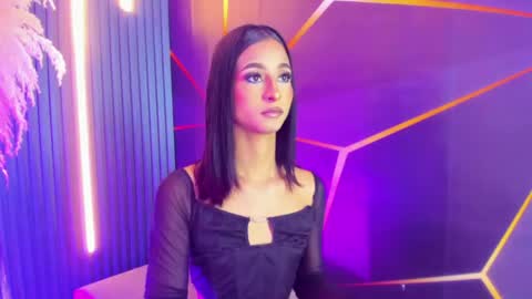 Snapshot of miss_isa19 chatting on May 2026 02:45:01 PM miss_isa19 online show from May 2026 02:45:01 PM