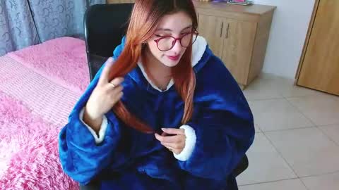 Snapshot of miss_issaa chatting on February 2025 10:32:02 AM Isabella online show from February 2025 10:32:02 AM