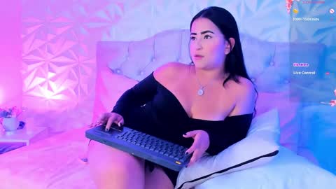 Snapshot of miss_ivy4 chatting on January 2025 04:02:01 AM Ivy online show from January 2025 04:02:01 AM