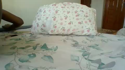 kiki online show from December 2025 12:54:01 PM