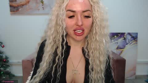 Snapshot of miss_kiten chatting on February 2025 07:57:02 PM miss_kiten online show from February 2025 07:57:02 PM