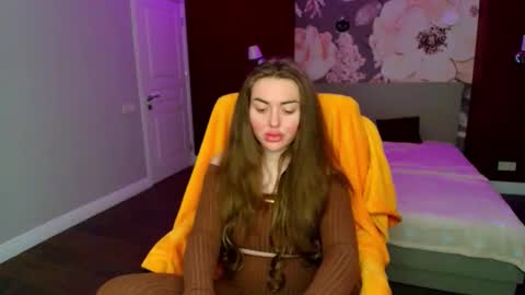miss_kiten online show from May 2026 01:22:01 AM