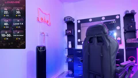 Miss Kittyn online show from October 2025 06:09:01 PM