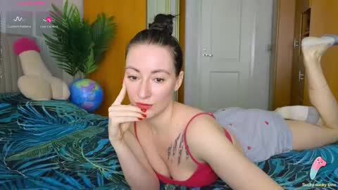 Snapshot of miss_leee chatting on September 2025 10:05:02 AM Laura online show from September 2025 10:05:02 AM