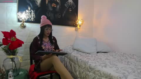 Snapshot of miss_lucero1 chatting on January 2025 05:20:01 AM lucero online show from January 2025 05:20:01 AM
