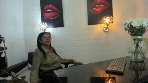 Snapshot of miss_lucero1 chatting on March 2025 01:42:02 AM lucero online show from March 2025 01:42:02 AM