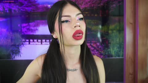 Snapshot of miss_lucyla chatting on January 2025 02:48:01 AM miss_lucyla online show from January 2025 02:48:01 AM