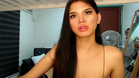 Snapshot of miss_mariamontrese chatting on January 2025 10:31:01 PM Maria- online show from January 2025 10:31:01 PM