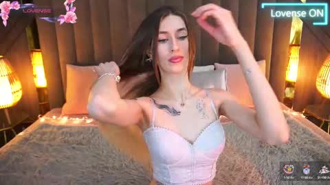 Snapshot of miss_martini chatting on March 2025 10:34:02 AM online show from March 2025 10:34:02 AM