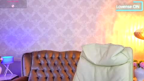 Snapshot of miss_martini chatting on November 2025 06:38:02 AM online show from November 2025 06:38:02 AM