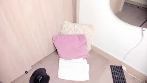 Alejandra  online show from January 2026 12:58:02 AM