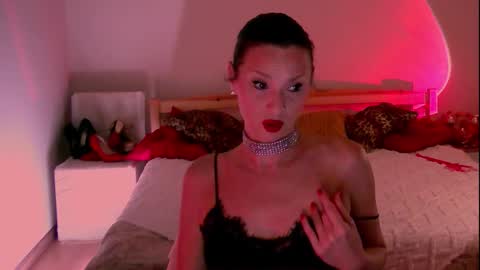 Snapshot of miss_mimys chatting on February 2025 10:42:02 PM Nicol online show from February 2025 10:42:02 PM