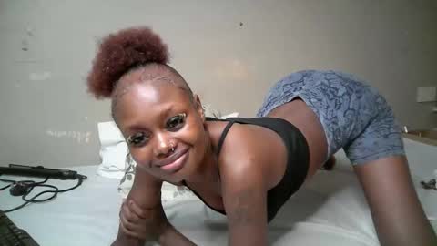 miss_pretty01 online show from April 2026 12:51:02 PM