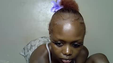 Snapshot of miss_pretty1 chatting on January 2026 07:04:01 PM miss_pretty1 online show from January 2026 07:04:01 PM