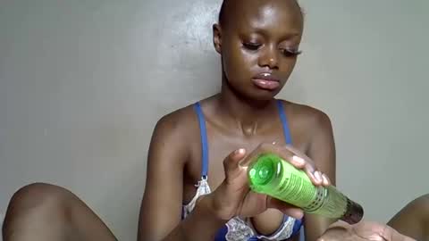 Snapshot of miss_pretty1 chatting on January 2026 08:23:01 PM miss_pretty1 online show from January 2026 08:23:01 PM