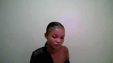miss_rihanna2 online show from May 2026 09:22:01 PM